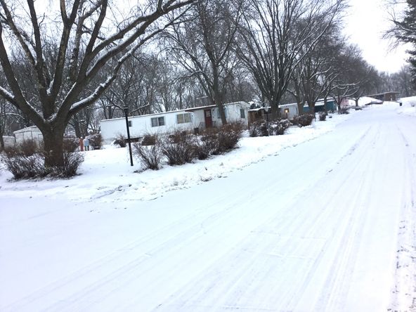 Villa Village: 2404 N 8th St, Red Oak, IA 51566